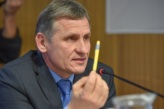 Jiří Čunek na zasedání vsetínského zastupitelstva v listopadu 2014.