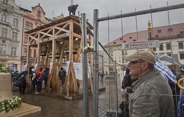 Po 12 letech utichly zvony na plzeňské katedrále, kvůli opravě zvonové stolice