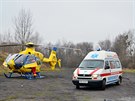 Do Paskova pijelo sedm sanitek a piletl záchranáský vrtulník. (18....