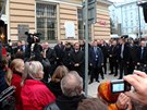 Nmeckého prezidenta Gaucka trefilo v Praze vejce. (17. listopadu 2014)