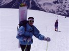 Ludk Váa na kavkazském Elbrusu v lét roku 1989. Snné prkno vlastní výroby...