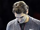 NEJDE TO. Roger Federer oznamuje, e kvli zranní neme nastoupit ve finále