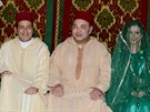 Marocký král Muhammad VI. (uprosted) na svatb svého bratra, prince Mulaja...