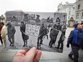 PRASKÝ HRAD, 25.11. Se svoláváním na sobotní demonstraci pomáhali...