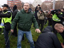 V Brn se stetli úastníci studentské demonstrace Listopadem to neskonilo a...