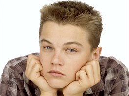 Leonardo DiCaprio v roce 1993 ve filmu Dospívání po americku, kde si zahrál s...