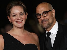 Felicity Bluntová a Stanley Tucci (Londýn, 10. listopadu 2014)