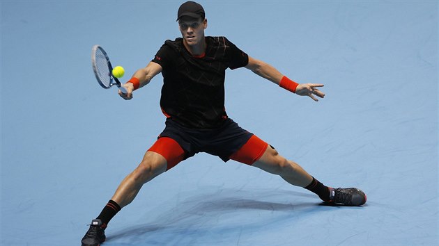 Tom Berdych se v utkn se Stanem Wawrinkou snail, lep formu vak ml jeho soupe.