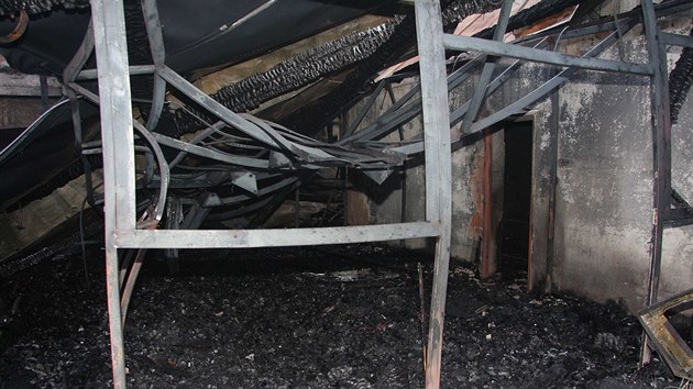 Při požáru v areálu Křižanovy pily zasahovalo 20 jednotek hasičů.