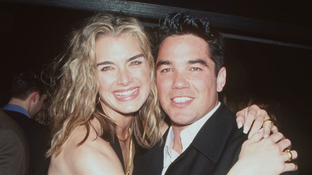 Brooke Shieldsová a Dean Cain (4. dubna 2000)