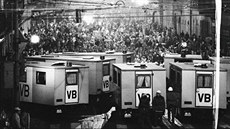 Újezd, 19. listopadu 1989. Na Újezd� demonstranty zastavila policie. "U� ale...