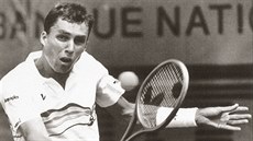 TABU. Zpravodajství o vítzstvích Martiny Navrátilové bylo pro eskoslovenská média dlouho tabu. A tak i tahle fotografie z Wimbledonu v roce 1984 la rovnou do archivu, ani byla zveejnna.