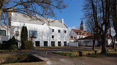 Spolkový dm ze 30. let minulého století rekonstruovali v písných podmínkách...