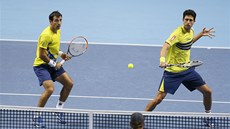 SEHRANÝ PÁR. Ivan Dodig (vlevo) a Marcelo Melo ve finále Turnaje mistr v