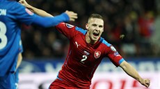 USMVAVÉ LEDADLO. Pavel Kadeábek slaví gól proti Islandu.