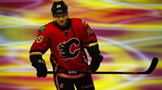 Jií Hudler z Calgary v zápasové pestávce duelu s Arizonou.