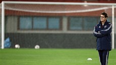 Fabio Capello b�hem tréninku ruské fotbalové reprezentace