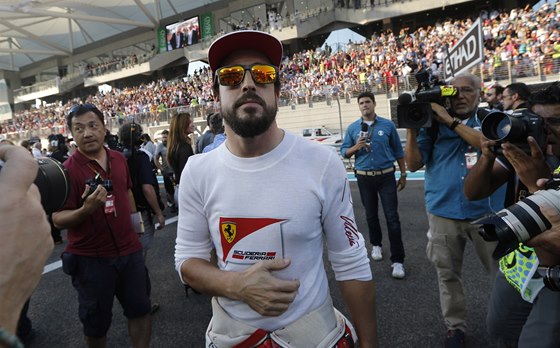 Fernando Alonso vymní barvy Ferrari za McLaren
