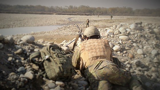 etí vojáci bhem operace "Hungry Lion" v okolí afghánského Bagrámu