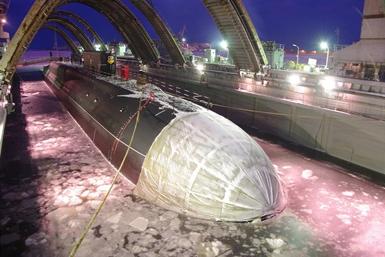 Nová jaderná ponorka Alexandr Nvský  v lodnici Sevma 