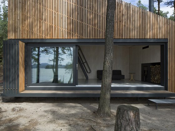 Malá a vlastně nenápadná chata v Doksech vyhrála Národní cenu za architekturu za rok 2014.