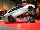 Toyota Camry dragster: Karoserie vypadá obyejn, jako sedan Toyota Camry, co...