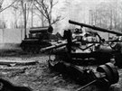 Pi odchodu Rudé armády v roce 1991 vybuchla v jednom z tank v Bohosudov...