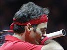 výcarský tenista Roger Federer v zápase Gaëlem Monfilsem z Francie ve finále...