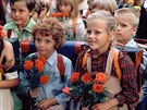 Milan imáek a Linda Devikovská v seriálu My vichni kolou povinní (1984)