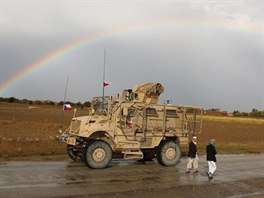 Obrnnce MRAP eskch vojk bhem operace "Hungry Lion" v okol afghnskho...