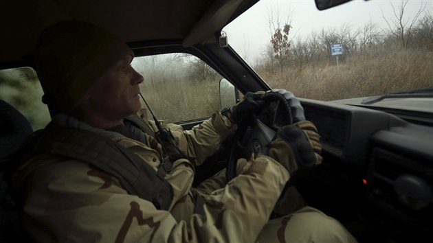 Prorusk separatista nedaleko Luhanska (19. listopadu 2014)