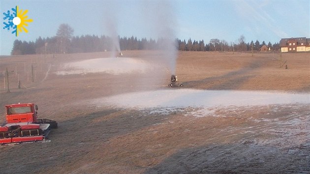 V lyaskm arelu na Kvild zaali v noci z ptka na sobotu zasnovat sjezdovku (22. listopadu 2014).