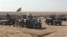 Vozidla iráckých bezpenostních sil v provincii Dijála (19. listopadu 2014).