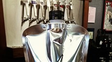 Americká firma za�ala vyráb�t pivo v sá�ku.