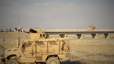 Obrnnce eských voják bhem operace "Hungry Lion" v okolí afghánského Bagrámu