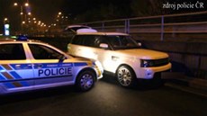 Policisté pronásledovali zloděje, který v Německu ukradl automobil