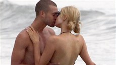 Paris Hiltonová a model River Viiperi u� pár netvo�í.