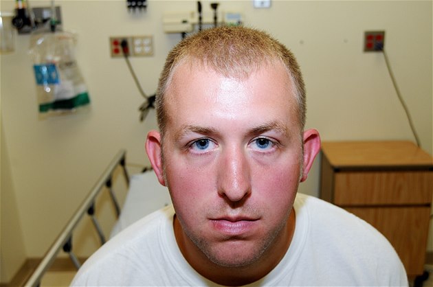 Policista Darren Wilson, který v srpnu zast�elil ve Fergusonu neozbrojeného
