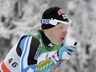 Domácí bec na lyích Iivo Niskanen v závod na 15 klasicky ve finské Ruce.