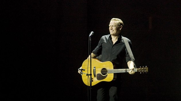 Pět songů, včetně hitu (Everything I Do) I Do It for You, zahrál na konci večera kanadský písničkář Bryan Adams.