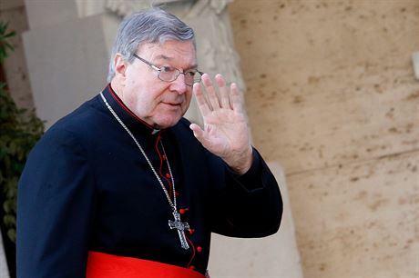 George Pell slaví na pozici prefekta Ekonomického sekretariátu Vatikánu velké...