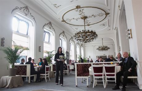 Chloubou hotelu Praha je kavárna ve vídeském stylu.