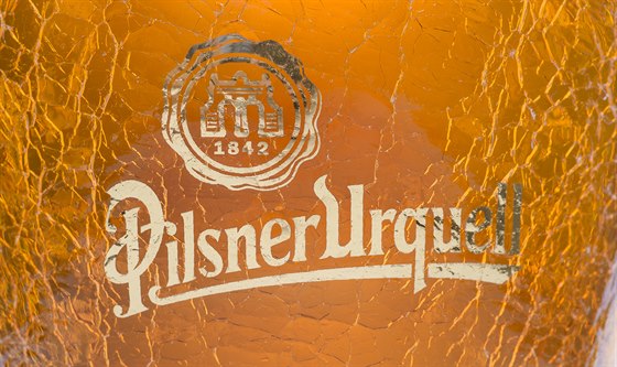 Do dražby na iDNES.cz půjde deset unikátních pivních lahví Pilsner Urquell od...