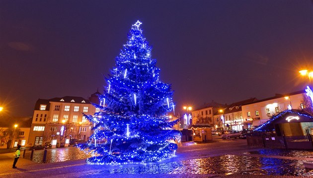 Vánoní strom v centru Kladna
