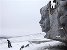 Rozstílený válený památník Saur-Mohyla na východ Ukrajiny (5. prosince 2014)