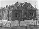Odstel dom v ulici U eské besedy v sousedství ústecké chemiky v roce 1981