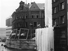 Demolice domu na rohu ulic Pask a Dlouh v centru st nad Labem v roce 1983