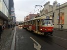 Slu�ebn� tramvaj proj�d� trasu linky ��slo 9 pot�, co byla z trolej�...