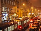 Kolaps dopravy Nuselské ulici. Ulice byla kvli nepojízdným tramvajím zcela...