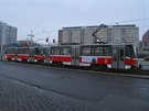 Zamrzlá tramvaj u stanice Ládví